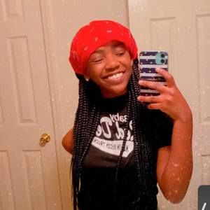 Meet your Posher, Madison